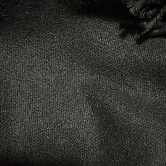 Karl Lagerfeld wrap style scarf NWOT’s - Picture 7 of 7